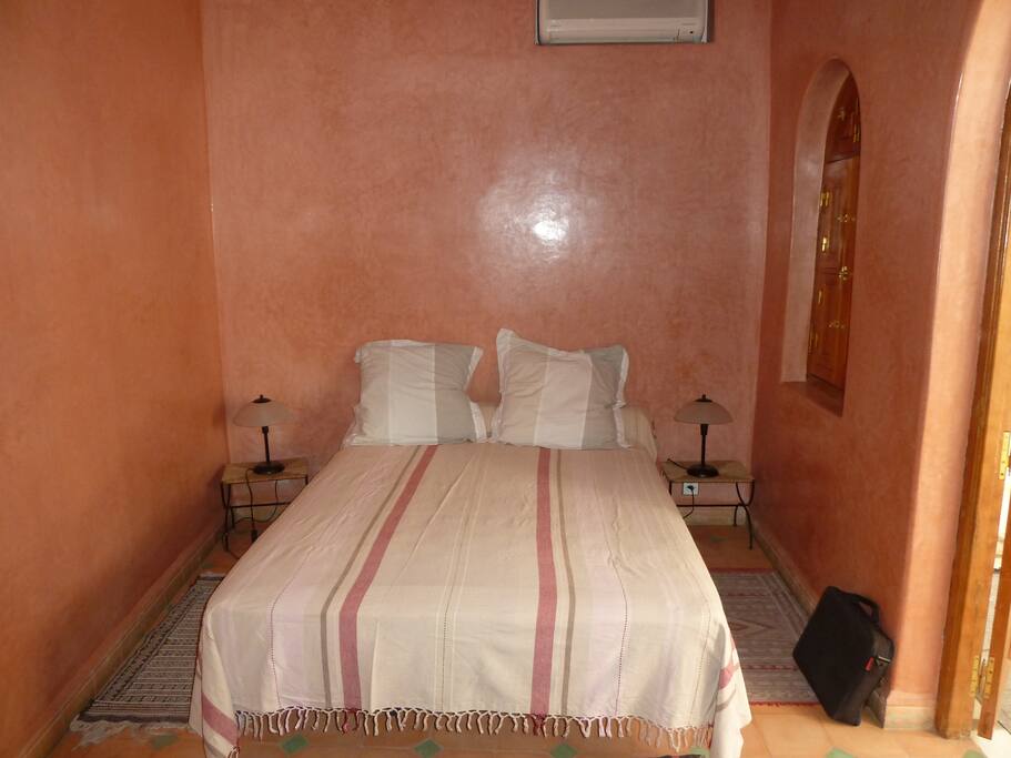 Chambre rouge 1