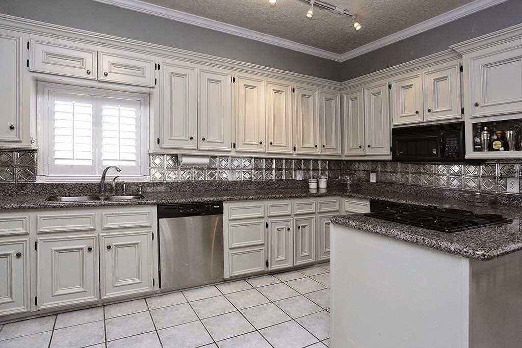 Spacious, updated kitchen!