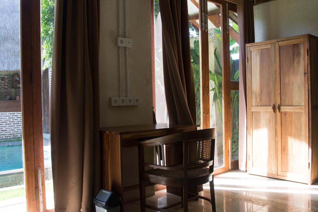 Master ensuite-bedroom 01. Working desk