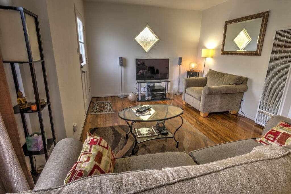 Bright, Welcoming Living Room