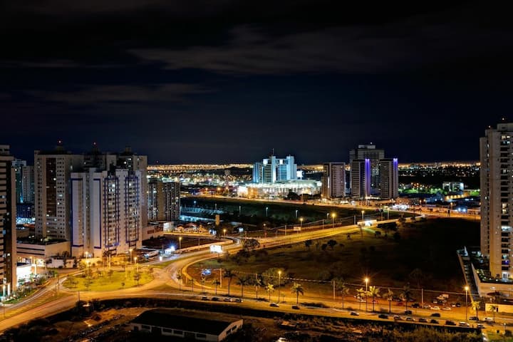 La perspectiva nocturna del apartamento.