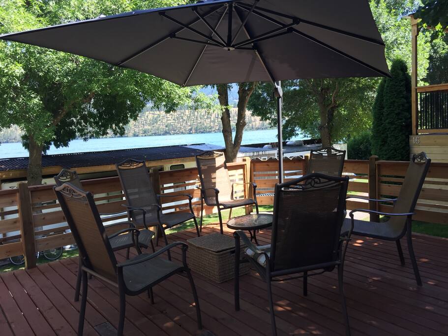 Lots of room on deck for entertaining.