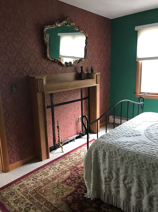 Sherlock room (facing north)