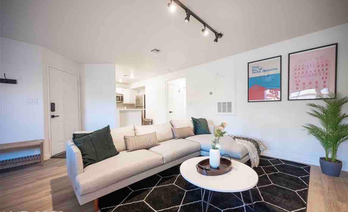 Modern LV Oasis