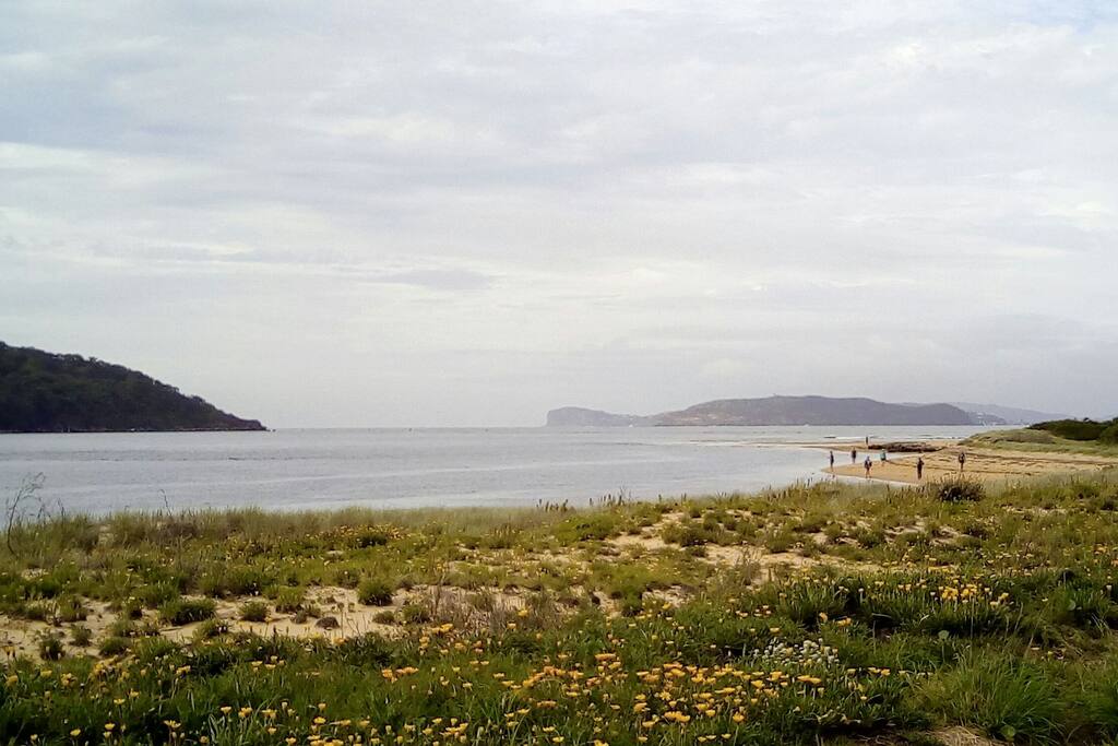 broken bay and ettalong beach 200 metres from house