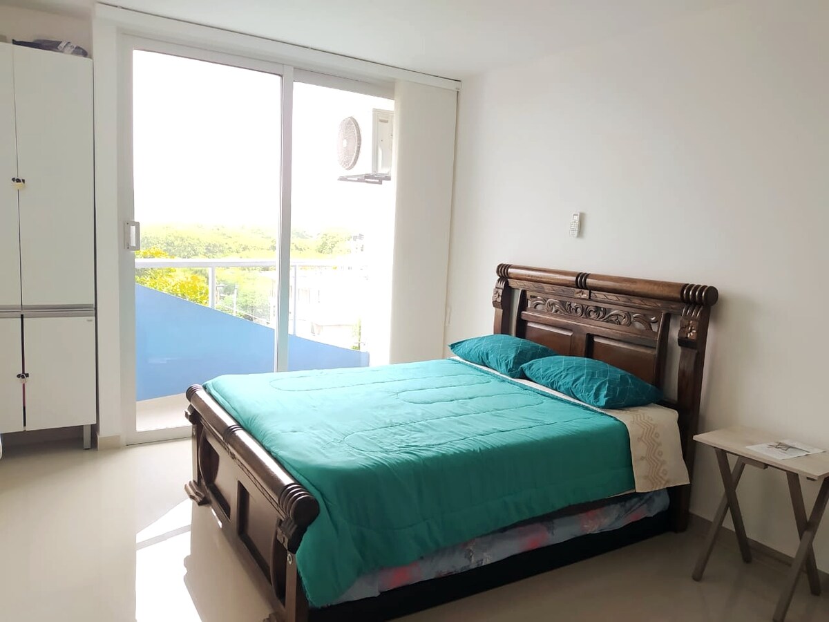 חדר ראשי ומרפסת 2