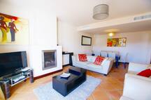 5 BED 5 BATH TERR. VILLA. POOL, GYM & INDOOR POOL 5 BED 5 BATH TERR. VILLA. POOL, GYM & INDOOR POOL