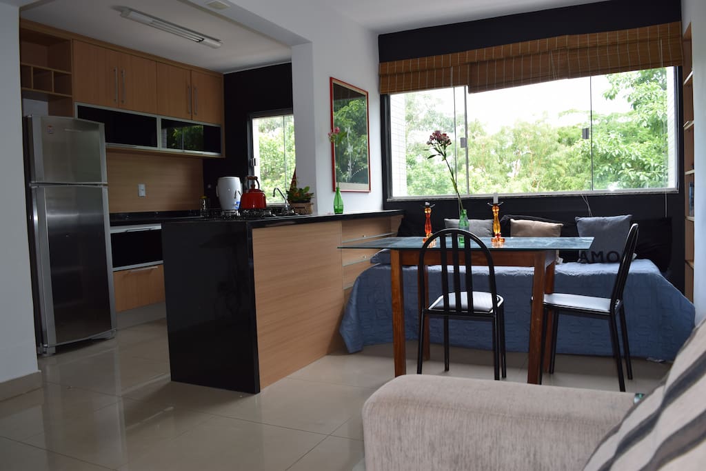 Sala de estar integrada à cozinha