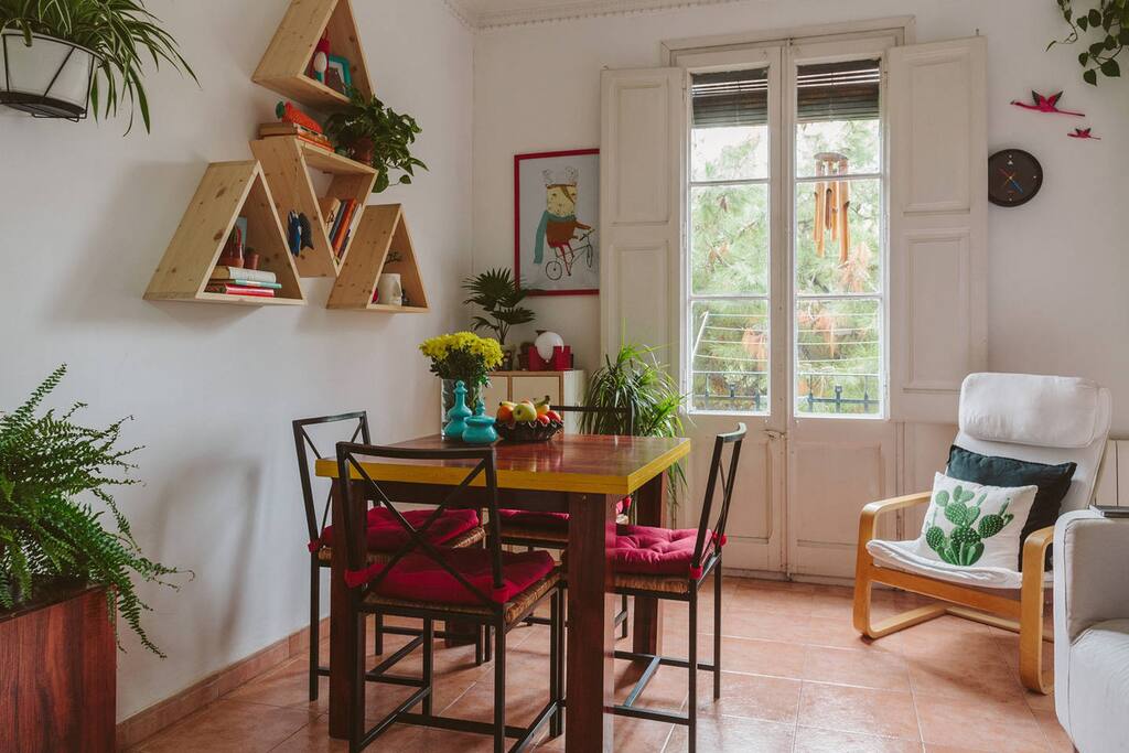 Living room and dining space. Common spaces to relax.