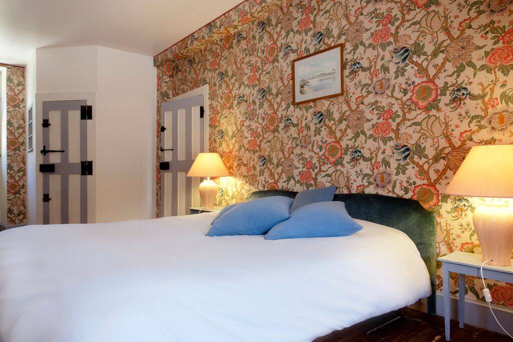 Lit kingsize de la suite du Baron