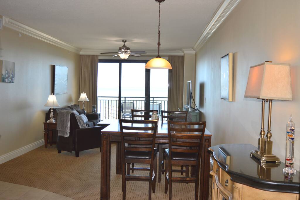Welcome to Emerald Grande 927!