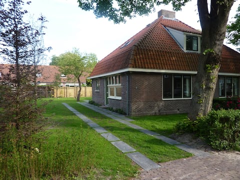 Top Airbnb: Charming familyhouse to the forest and the dunes in Groet Met Hargen