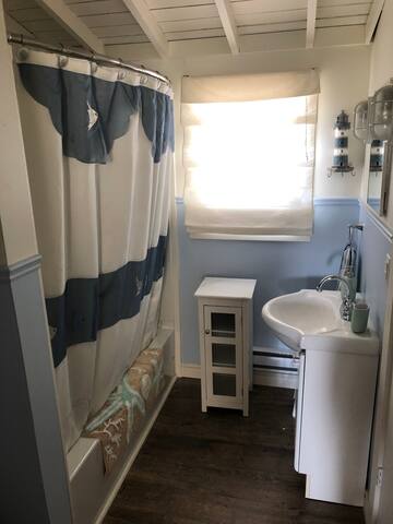 Peaceful Beach Cottage gallery image 5