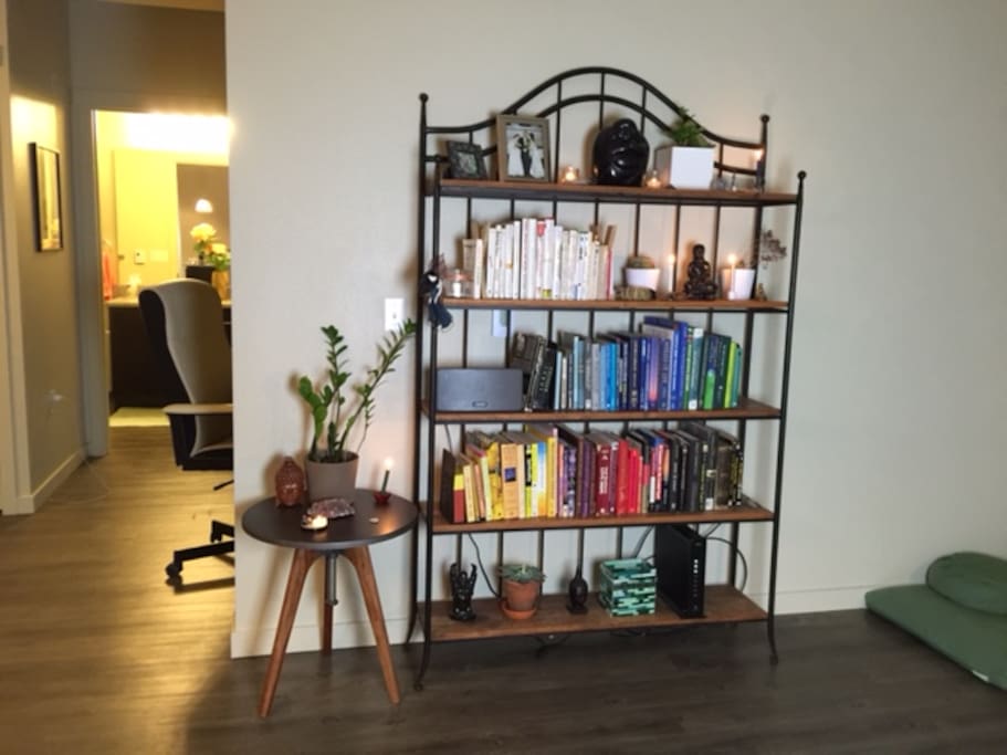 Plenty of reading options, and even a meditation cushion!