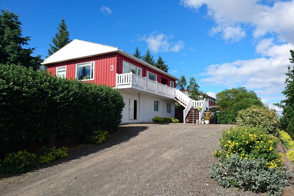 The house is located in a quiet area and has a fantastic view of Lake Lagarfljót.