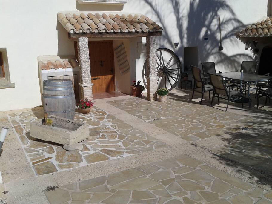 Cavehouse Entrance