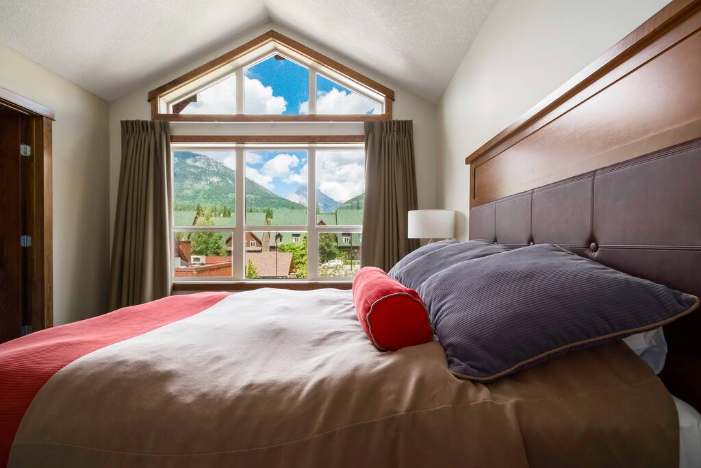 Bedroom with a wonderful view