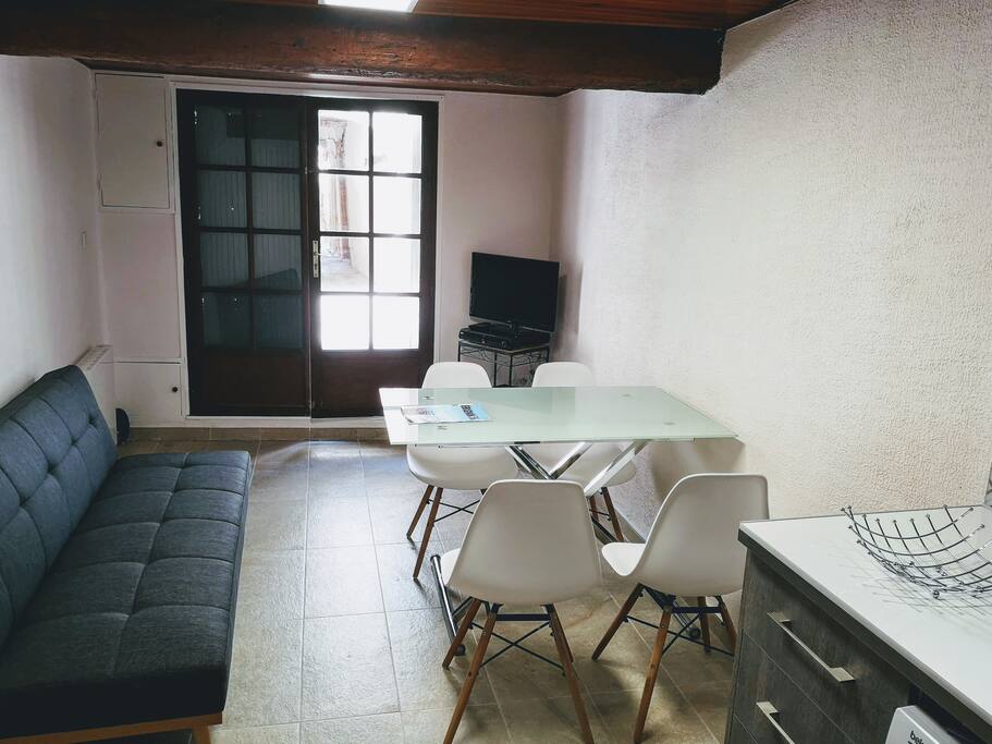 Ground floor / kitchen / sofa bed