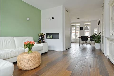 Top Airbnb: Beautiful, spacious 2 bed apt close to city center in Landlust