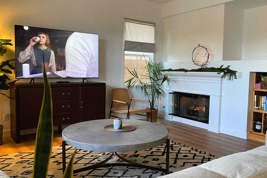 Airbnb Golf course house with 2 Master Bedrooms