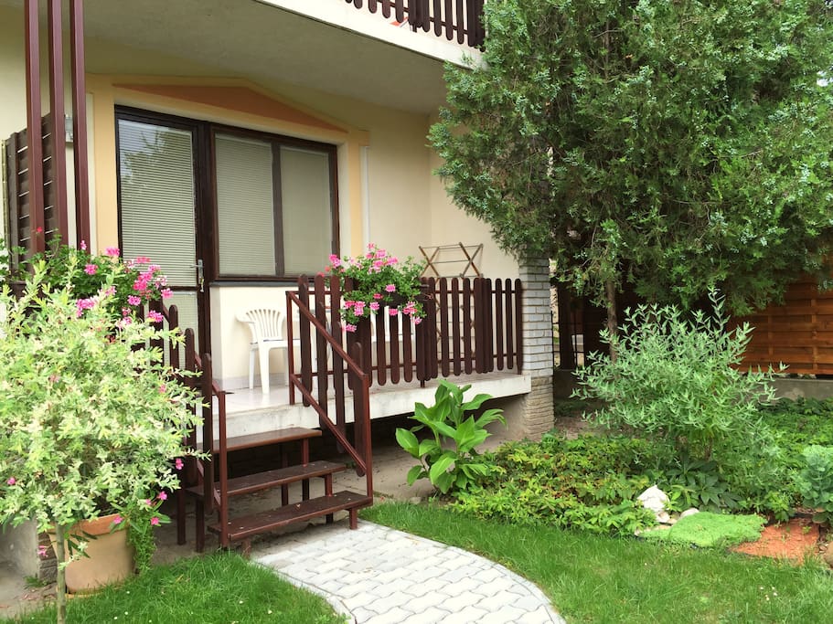 Appartment "Yellow" entrance