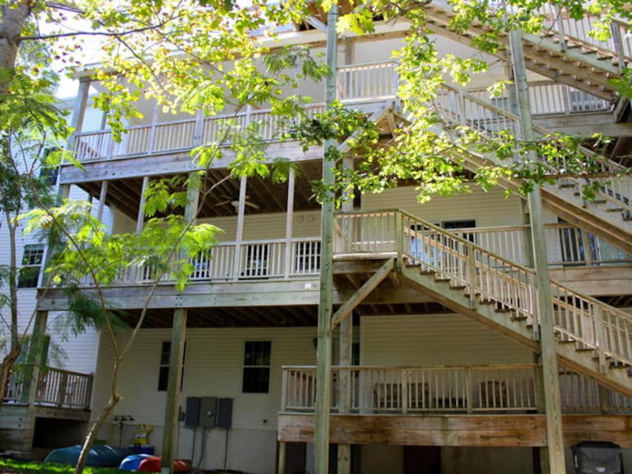 you have 2nd floor porch
