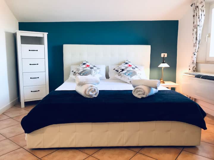 Feeling Home In Holidays - Monteriggioni