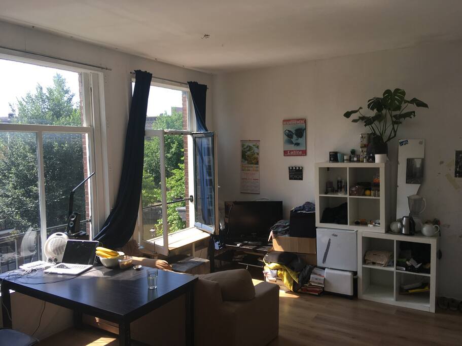 The room! Table/desk, bench,self-made small ‘veranda’,tv,closets,fridge,blender,coffee machine,electric water kettle
