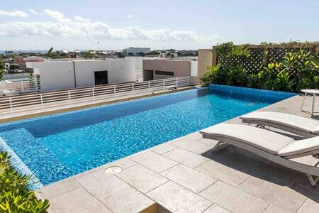 Beautiful Downtown Studio Close to the Beach And Local Transportation for Travelers