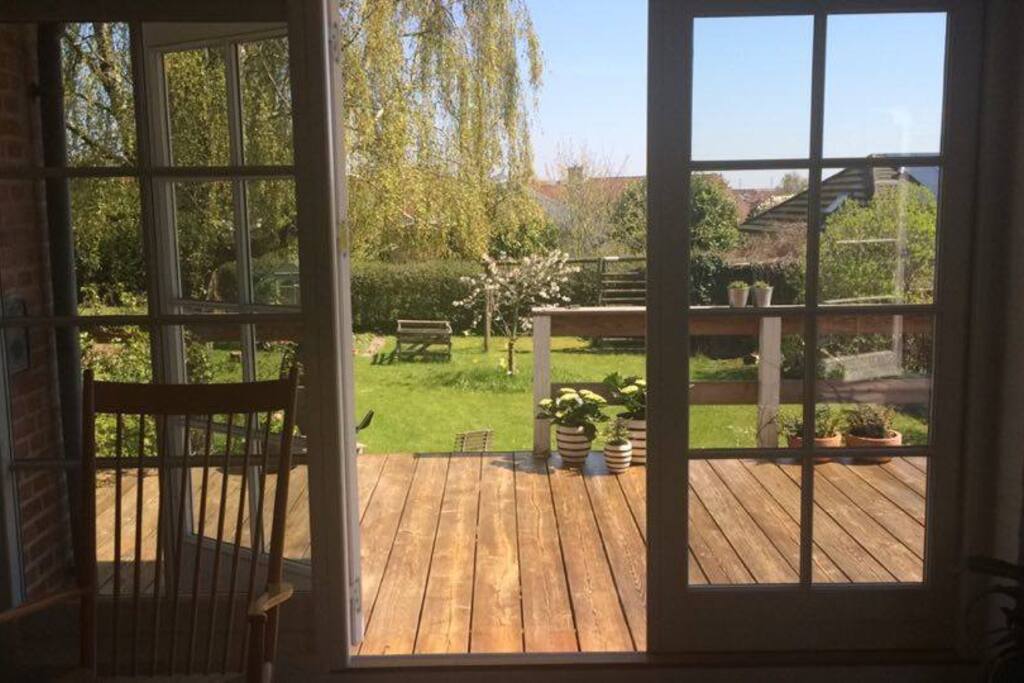 Terrasse fra stue (sydøst)