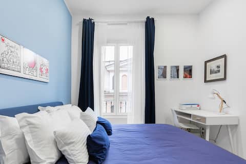 Entire minimalist apartment by the Colosseum