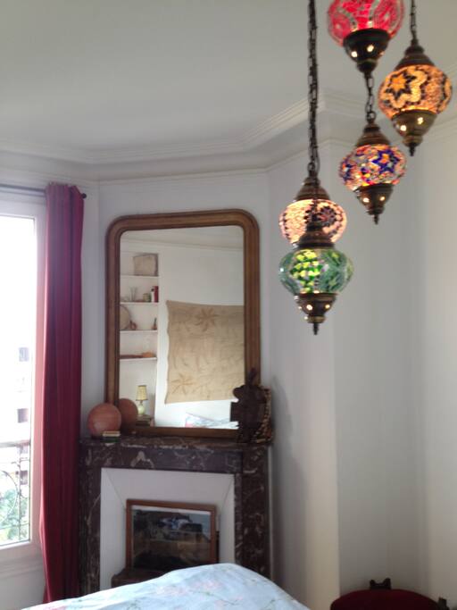 Chambre sur cour arborée