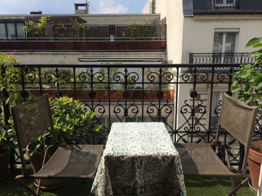 Dining room balcony 1