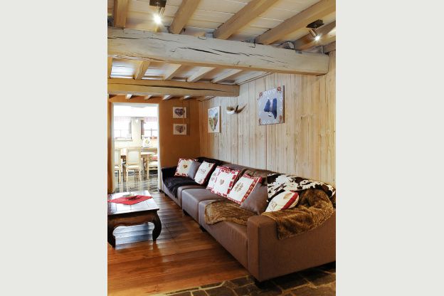 Top performing Airbnb: Country villa Terrace-Pool-Jacuzzi-Sauna in Trois Ponts