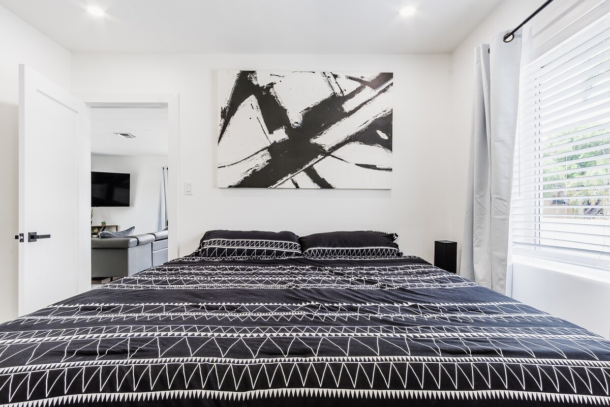 带独立卫生间的主卧