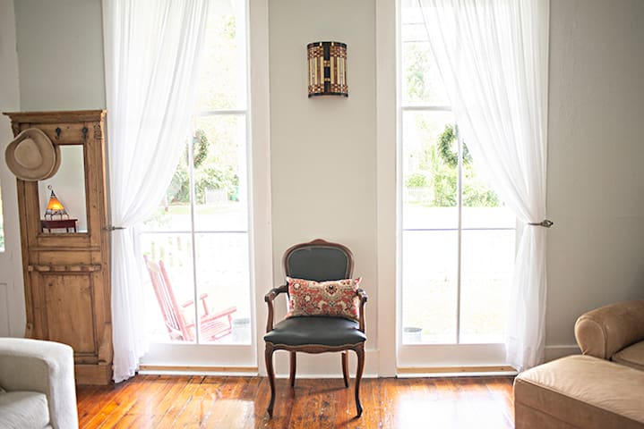 Claiborne Cottage a historic and unique home