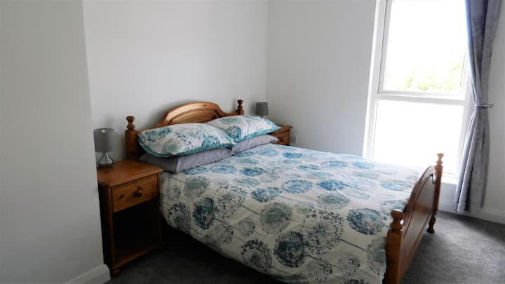 主卧配有双人床