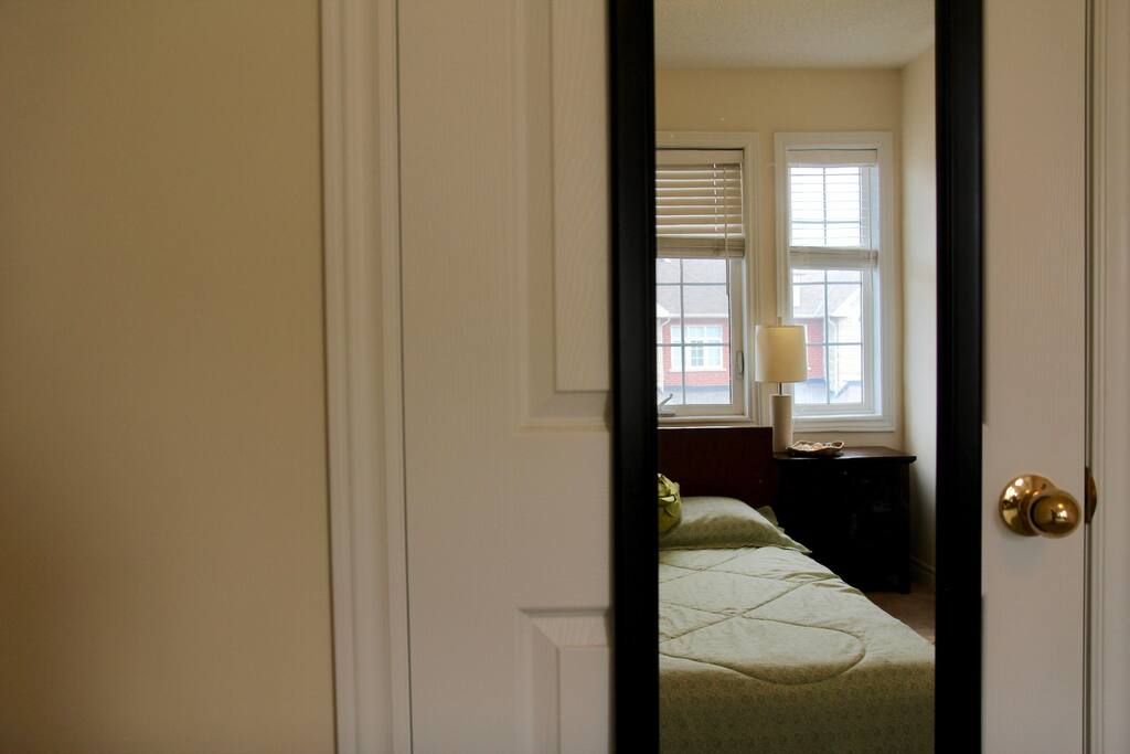 Room#1 Full mirror and closet