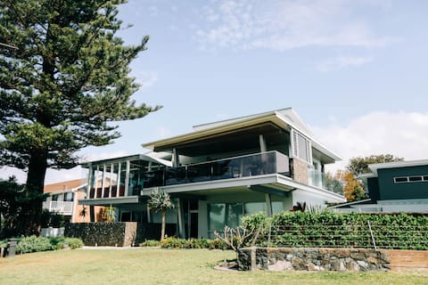 Saltash on South Coast-Gerringong Beachfront Home