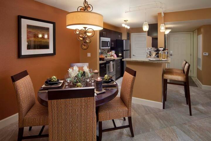 Las Vegas Condo 1 Block from Strip 2BR 1026 sq ft gallery image 5