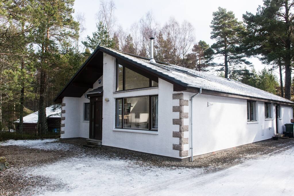 The cottage is in a beautiful, peaceful rural setting