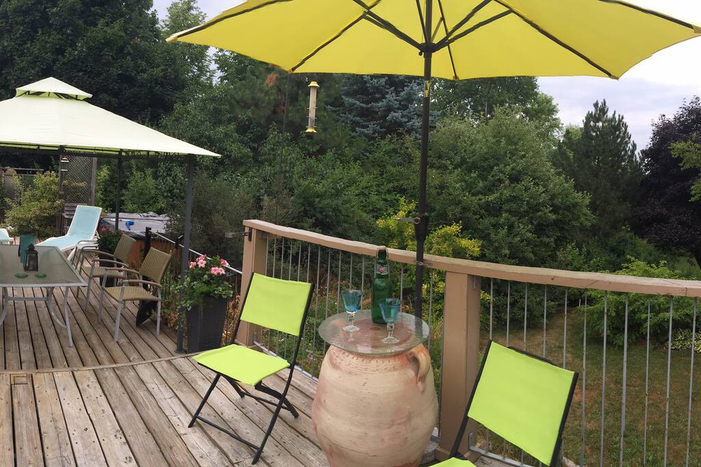 12x40 foot deck with hot tub
