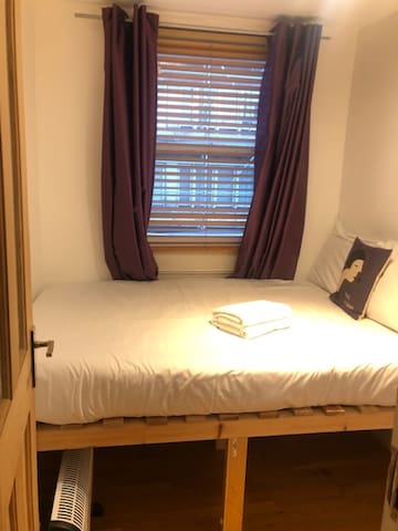 7 room flat (C) Mayfair / Green Park gallery image 4