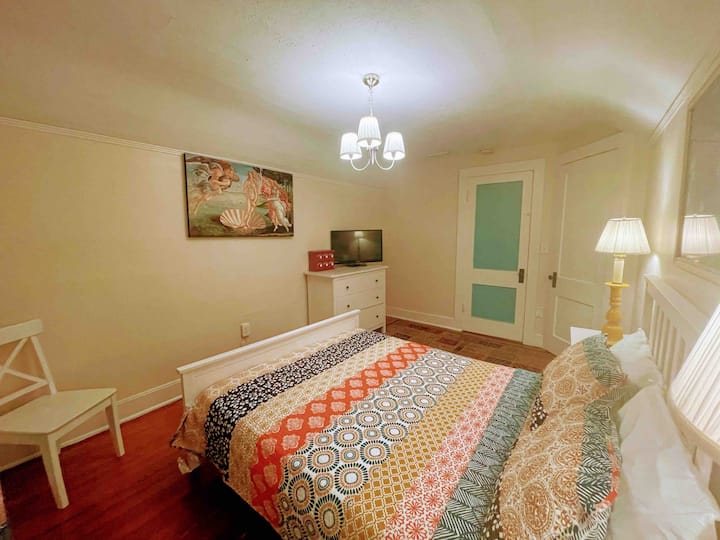 2nd Flr Bedroom #5