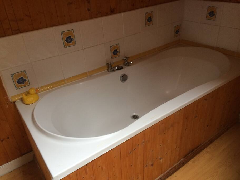 Deep double bath
