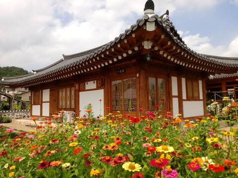Jeju-eup
Located in Hanok Village, the Korea Tourism Organization has been certified by the quality