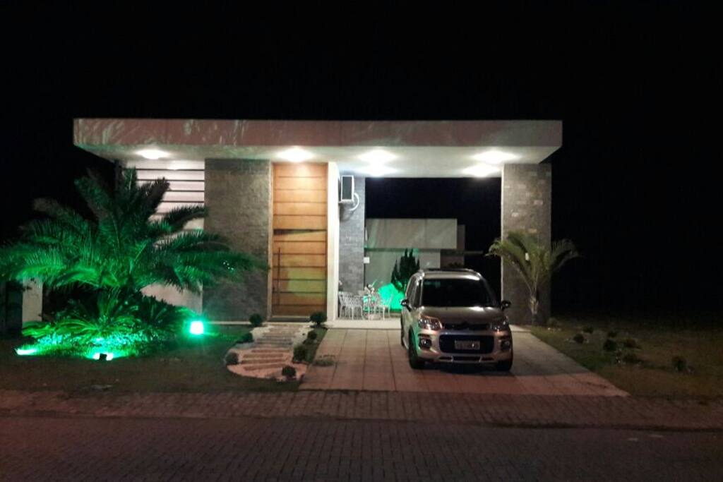 Fachada Noturna