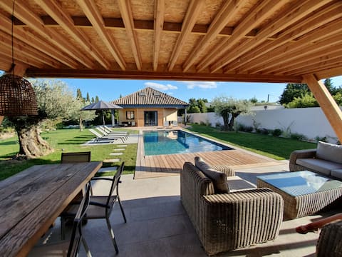 Fully equipped house with pool 9x4 meters
