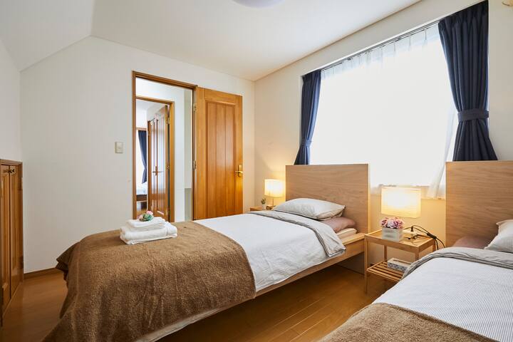 F1.4min Sta. Easy to Shinjuku – Deluxe guest room gallery image 5