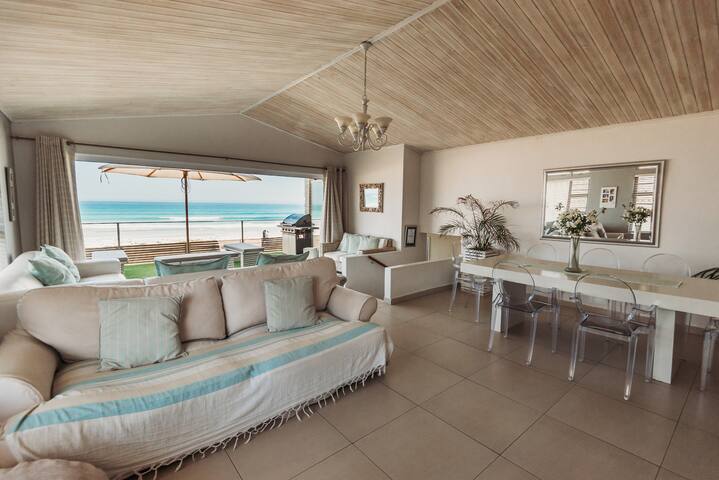 Beach House in Melkbosstrand gallery image 3